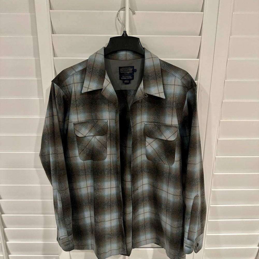 Pendleton Men’s Gray and Baby Blue Plaid Board Shirt